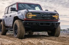 Bronco-Raptor-1